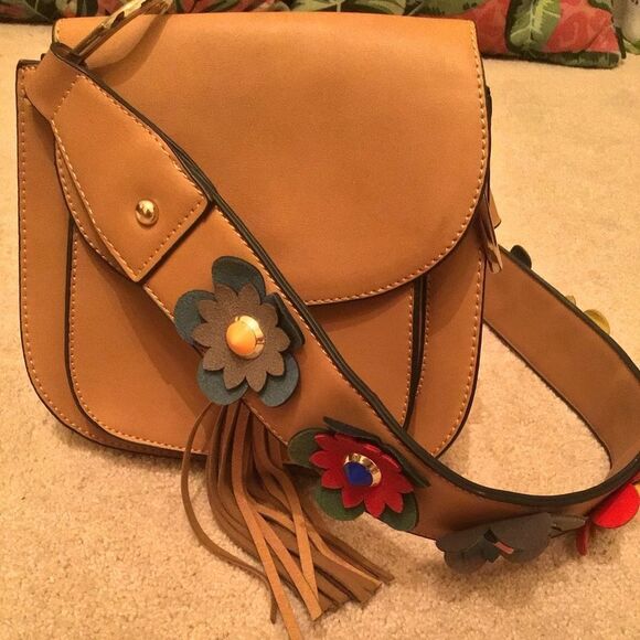 Saddle Bag Crossbody with Flower Designs on Strap - Picture 3 of 7